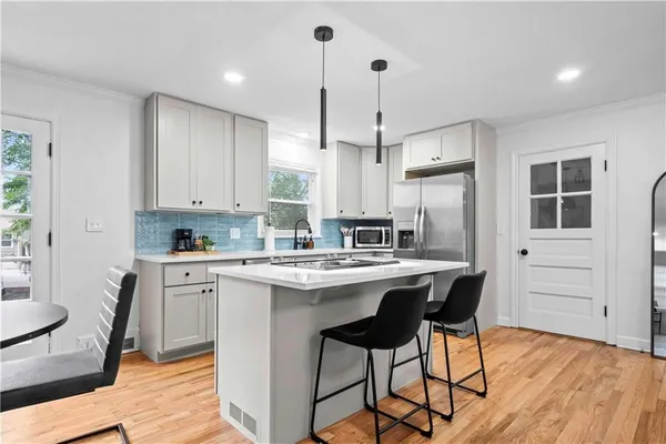 $350,000 | 4019 West 62nd Terrace, Fairway, KS 66205