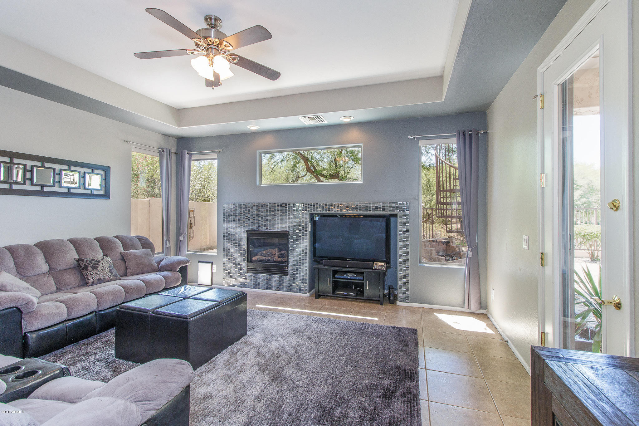 4265 East Buckboard Road Gilbert, AZ 85297 - Photo 13 of 55 13) FAMILY ROOM