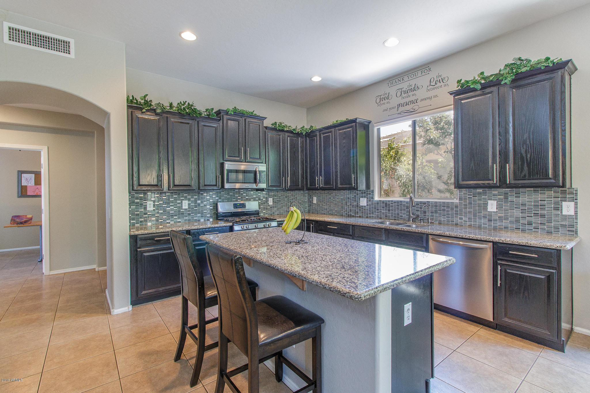 4265 East Buckboard Road Gilbert, AZ 85297 - Photo 7 of 55 7) KITCHEN