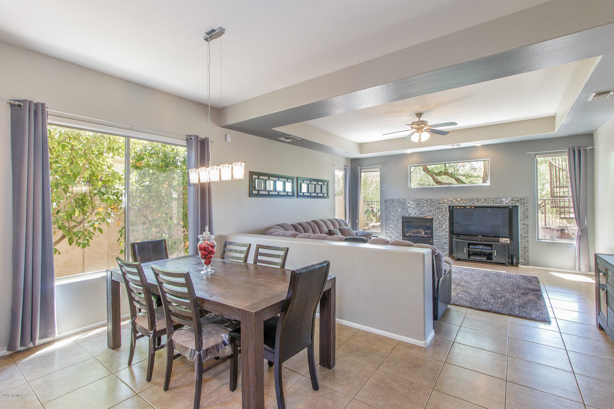 4265 East Buckboard Road Gilbert, AZ 85297 - Photo 10 of 55 10) CASUAL DINING