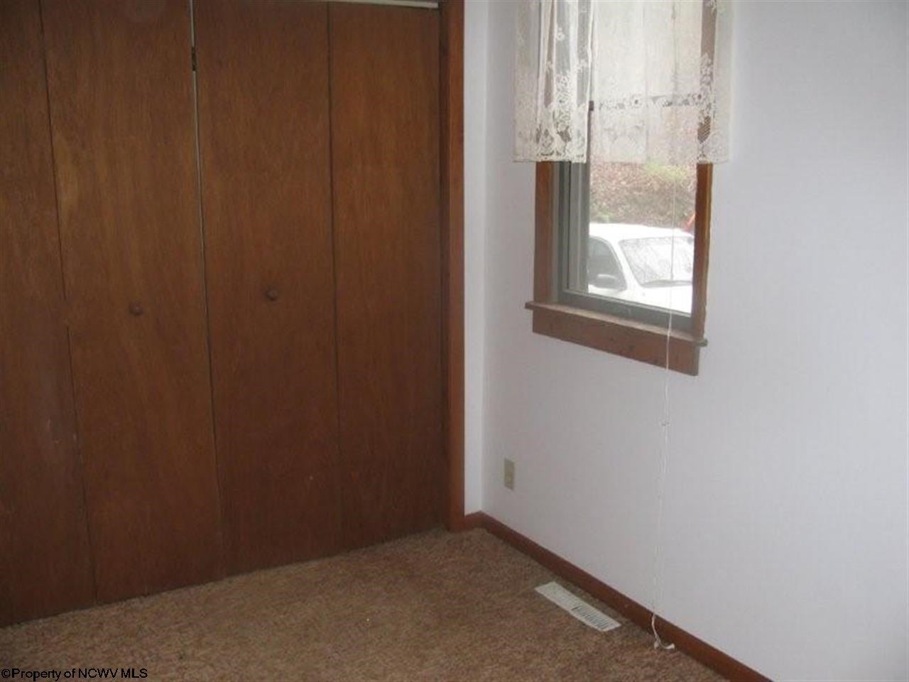 518 Ices Run Road Fairmont, WV 26554 - Photo 6 of 15 Gallery Image 6