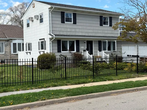 $695,000 | 1003 Washington Street, Baldwin Harbor, NY 11510