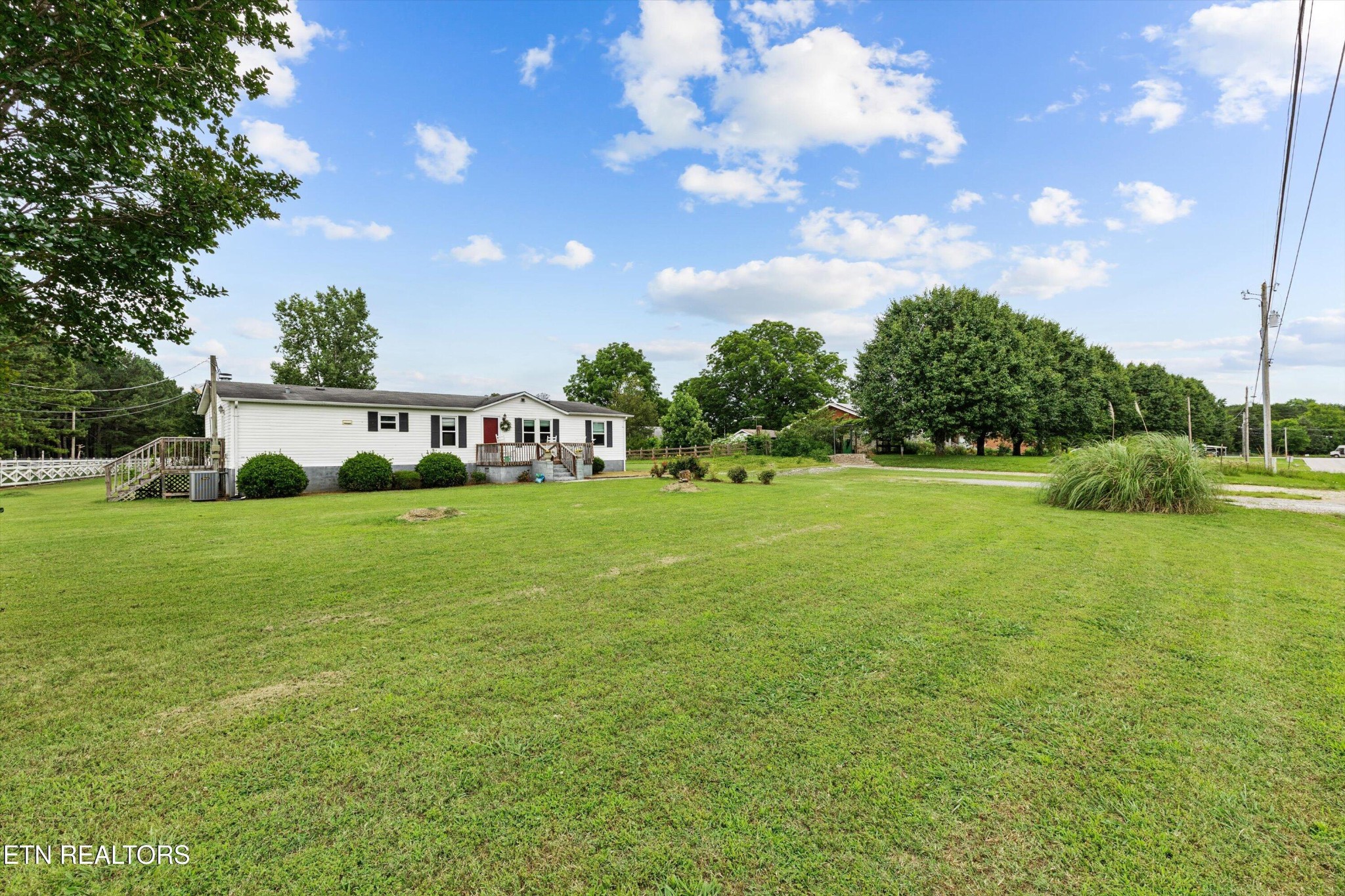 928 Walker Road Maryville, TN 37801 - Photo 2 of 33 Gallery Image 2