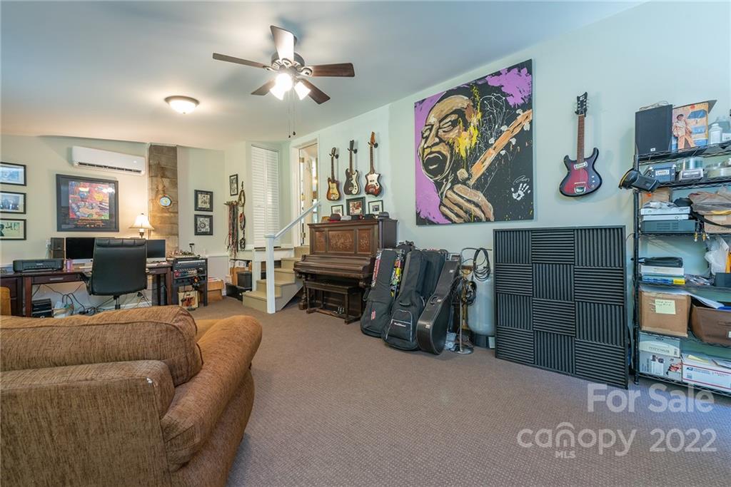 222 Bee Ridge Road Asheville, NC 28803 - Photo 36 of 48 Gallery Image 36
