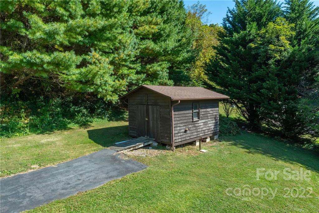 222 Bee Ridge Road Asheville, NC 28803 - Photo 40 of 48 Gallery Image 40