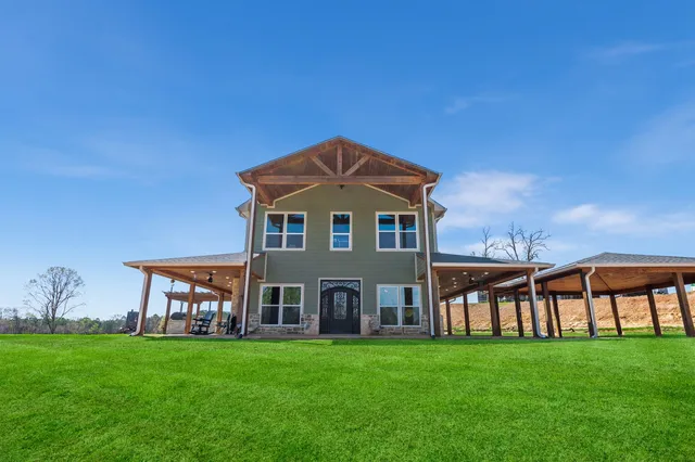 $999,000 | 13687 County Road 4188, Henderson, TX 75654