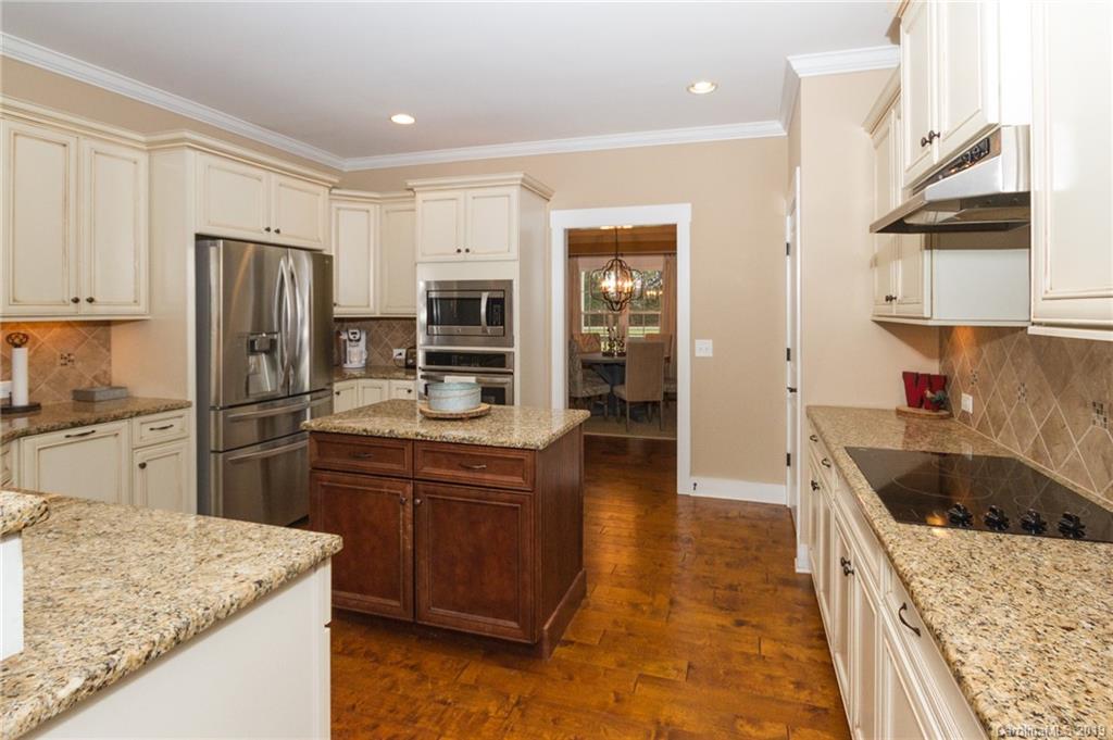 556 Wiggins Road Mooresville, NC 28115 - Photo 4 of 34 Gallery Image 4