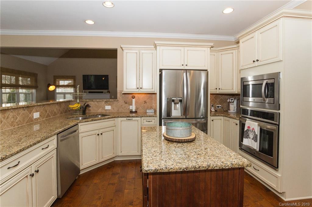556 Wiggins Road Mooresville, NC 28115 - Photo 6 of 34 Gallery Image 6