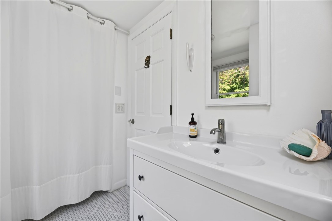 88 Rossini Road Westerly, RI 02891 - Photo 20 of 41 Gallery Image 20