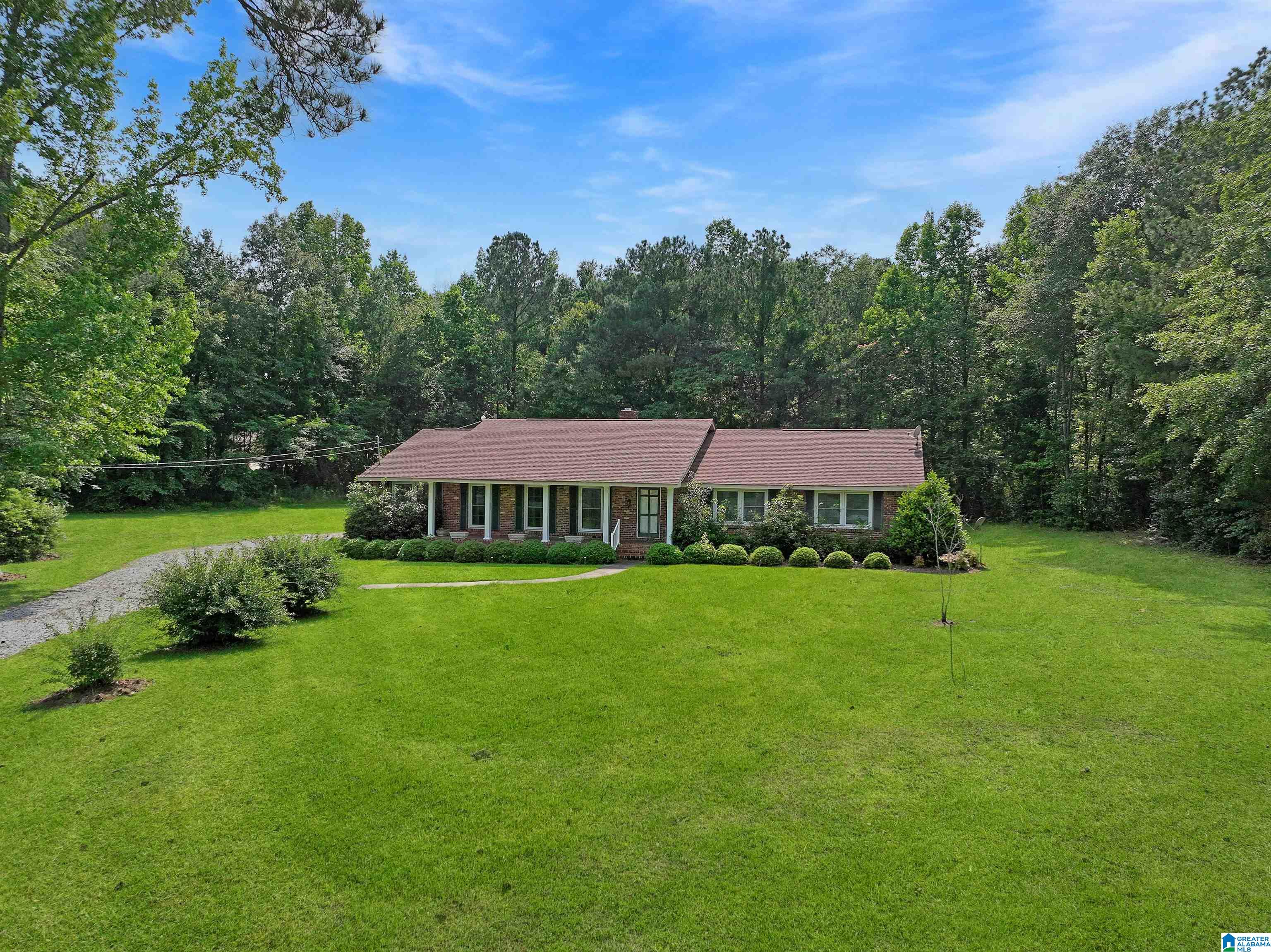 2821 Yellow Leaf Road Clanton, AL 35045 - Photo 3 of 35 Gallery Image 3