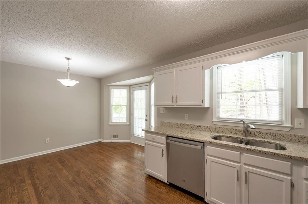 252 Amber Way Dallas, GA 30157 - Photo 13 of 40 Gallery Image 13