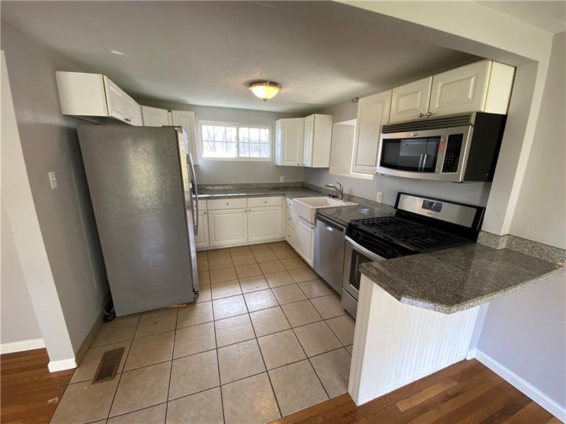 79 Price Road Presto, PA 15142 - Photo 3 of 19 Gallery Image 3