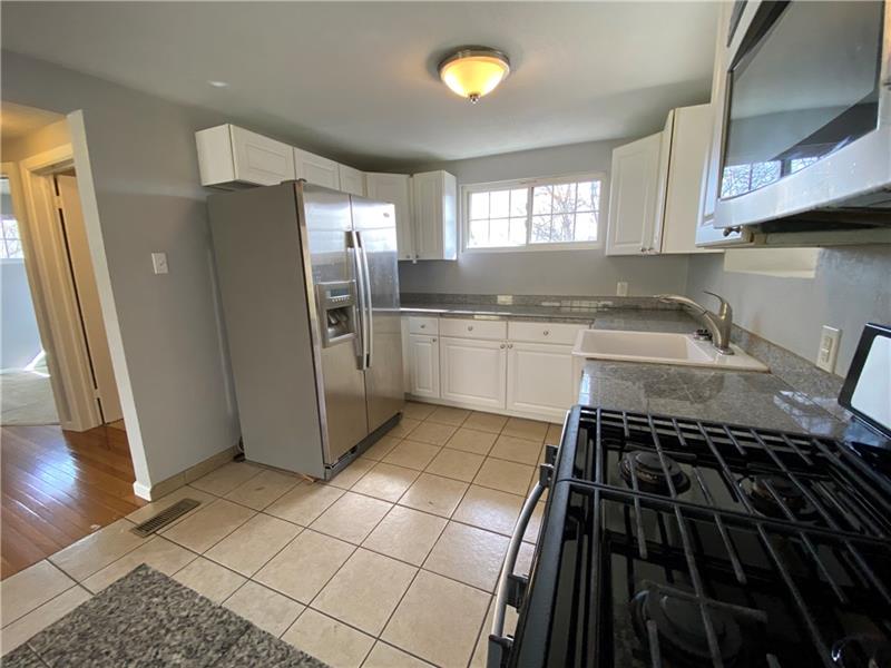 79 Price Road Presto, PA 15142 - Photo 4 of 19 Gallery Image 4