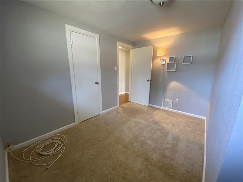 79 Price Road Presto, PA 15142 - Photo 7 of 19 Gallery Image 7