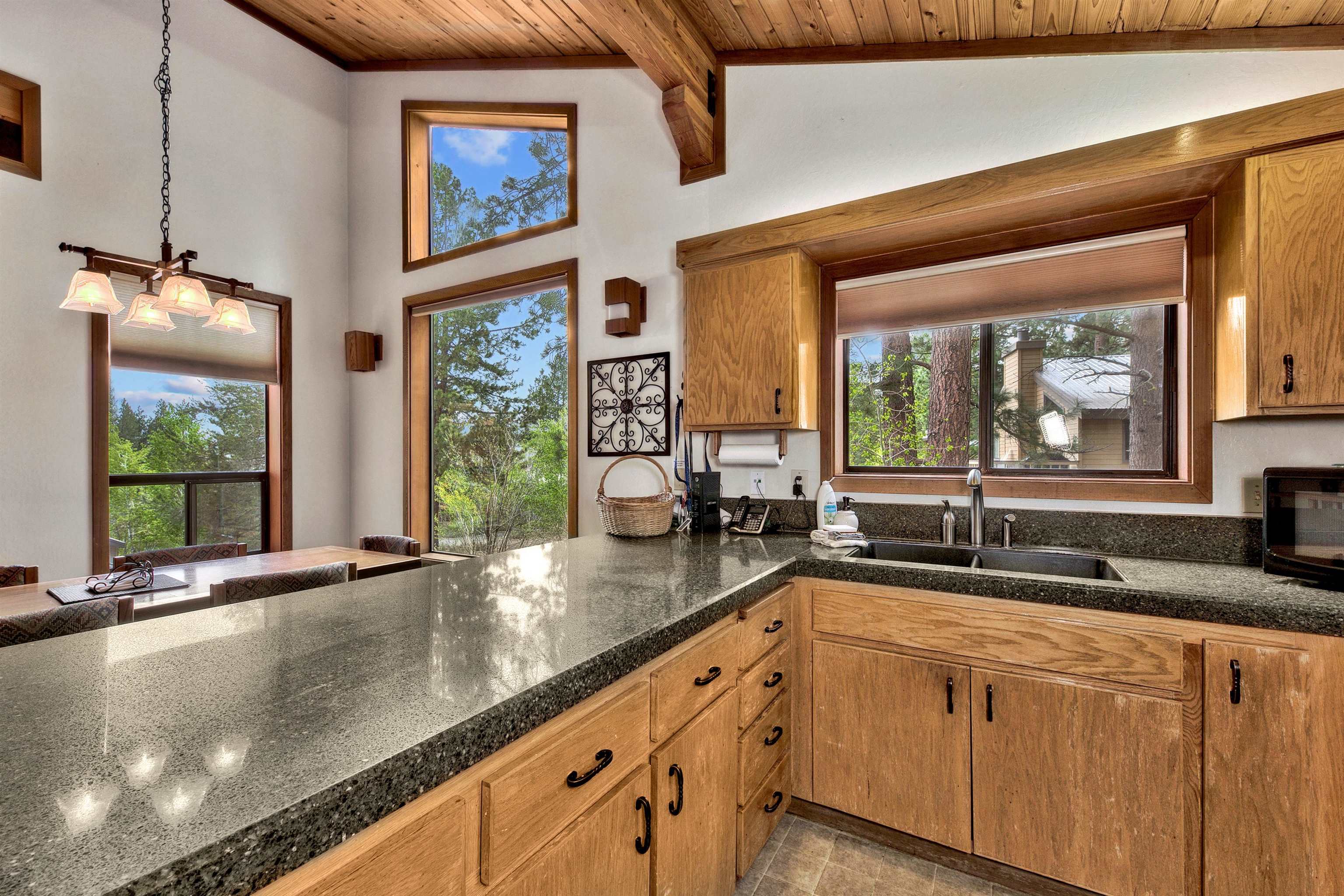 253 Basque Drive, Unit SHARE #2 Truckee, CA 96161 - Photo 11 of 24