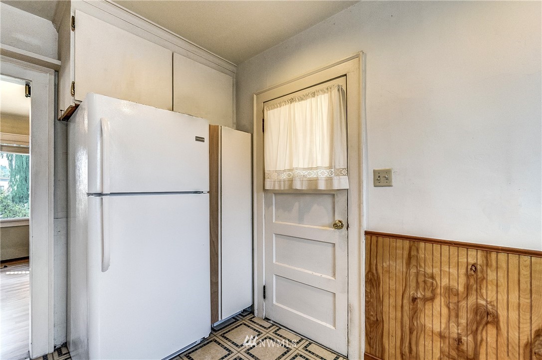 231 Williams Avenue North Renton, WA 98057 - Photo 12 of 23