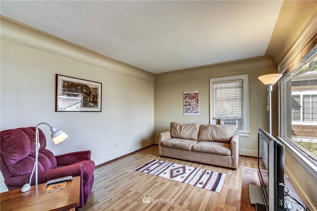 231 Williams Avenue North Renton, WA 98057 - Photo 5 of 23