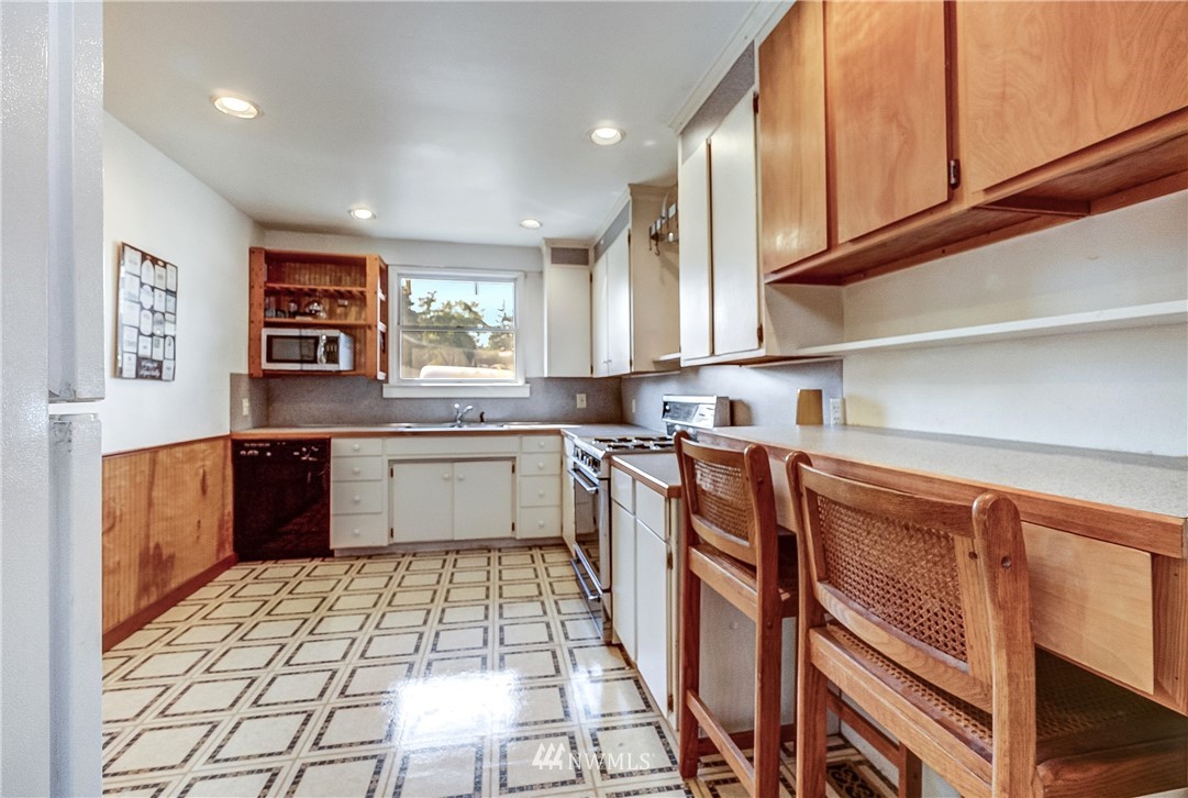 231 Williams Avenue North Renton, WA 98057 - Photo 9 of 23