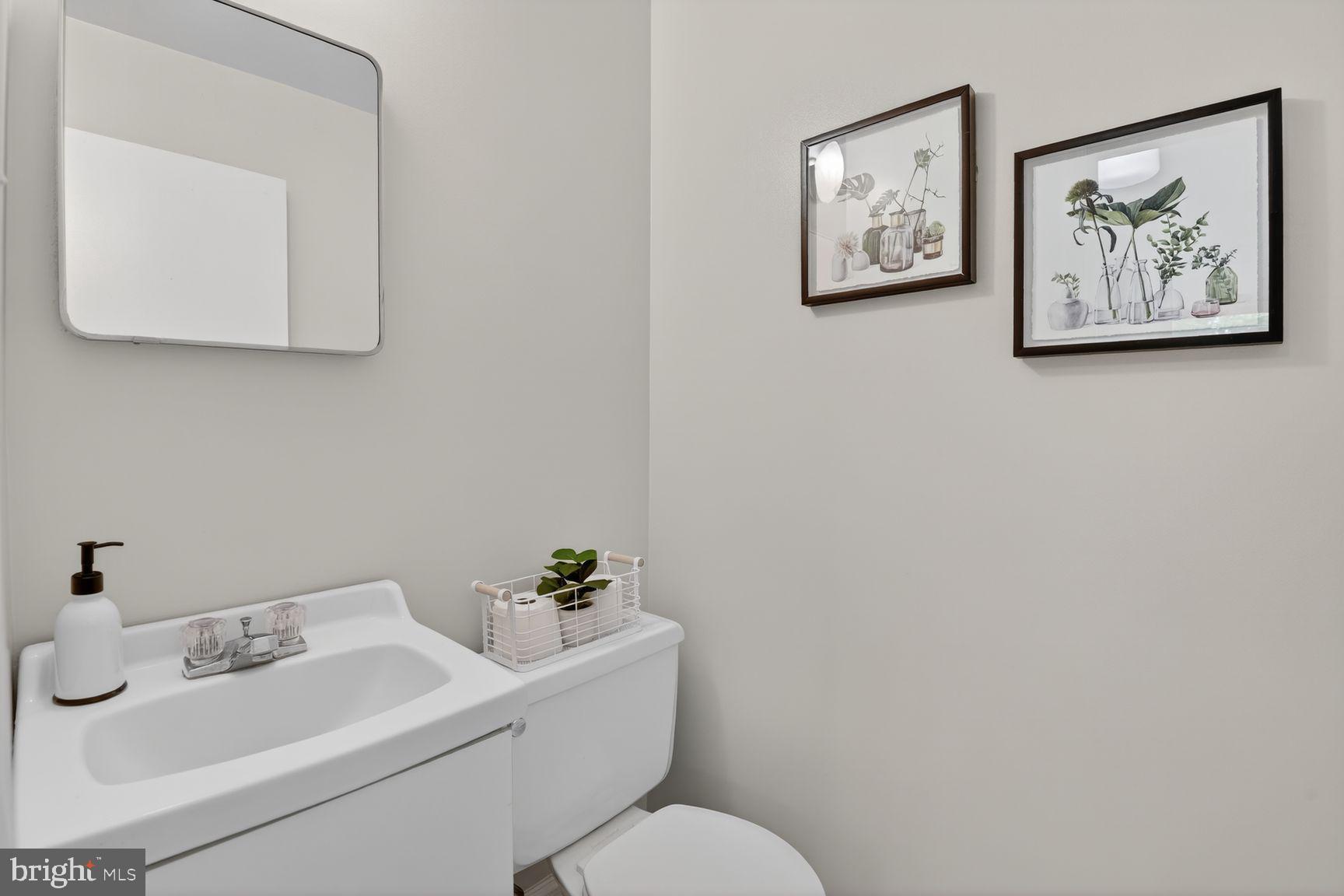 312 Kimblewick Drive Silver Spring, MD 20904 - Photo 26 of 61 Convenient half bath on main level