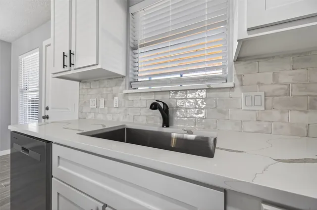 a close view of sink and tap