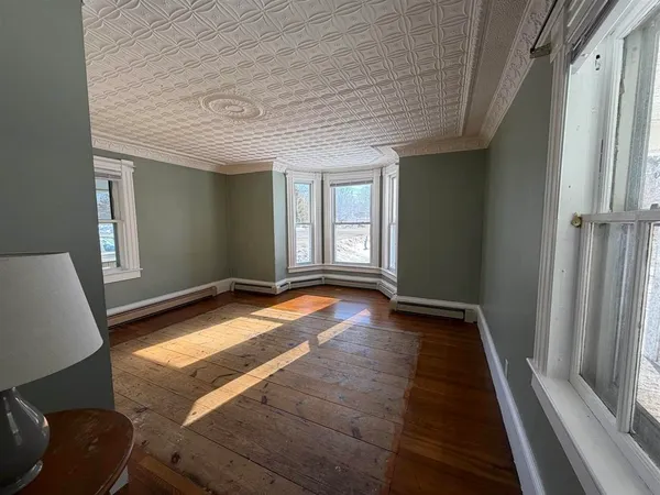 $1,850 | 283 Chesley Hill Road, Unit A, Rochester, NH 03839
