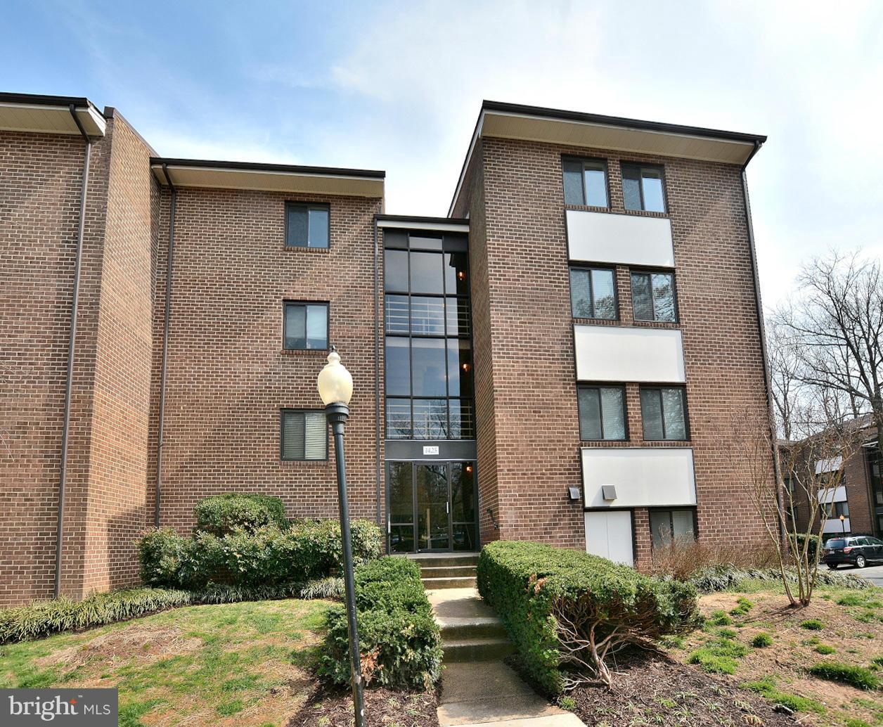 1425 Northgate Square, Unit 31A Reston, VA 20190 - Photo 1 of 11 Exterior (Front)