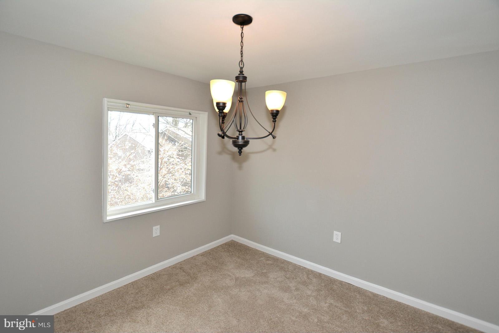 1425 Northgate Square, Unit 31A Reston, VA 20190 - Photo 7 of 11 Dining Room