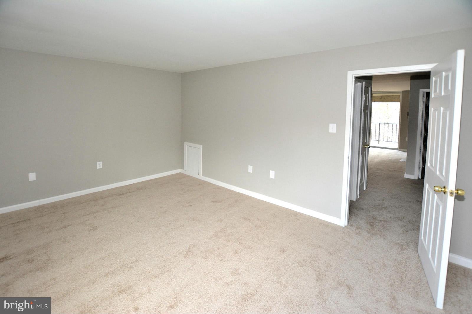 1425 Northgate Square, Unit 31A Reston, VA 20190 - Photo 8 of 11 Bedroom (Master)