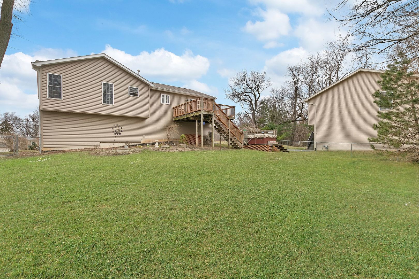 38126 North Dewey Street Spring Grove, IL 60081 - Photo 18 of 21 Gallery Image 18