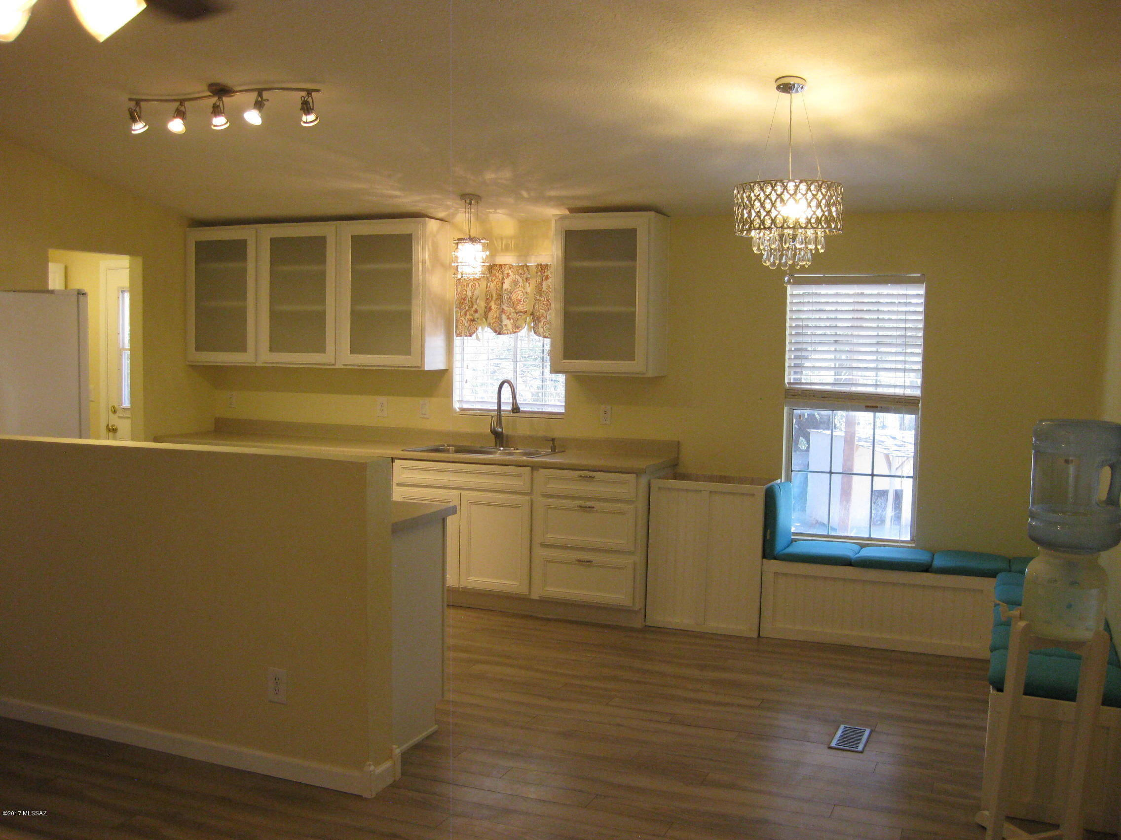7365 North Pear Tree Road Tucson, AZ 85743 - Photo 6 of 31 Gallery Image 6