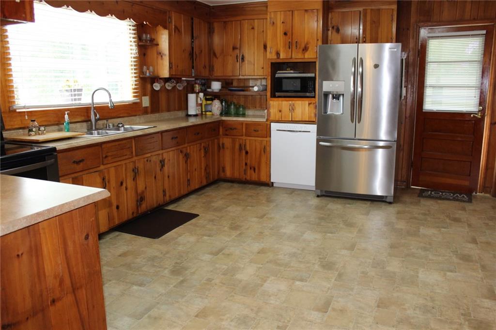 4461 Calico Road Lenoir, NC 28645 - Photo 9 of 27 Gallery Image 9