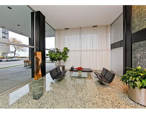 910 North Lake Shore Drive, Unit 718 Chicago, IL 60611 - Photo 2 of 10 a room with furniture and a potted plant