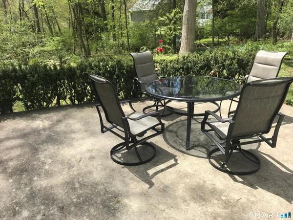 $1,799,000 | 5 Little Brook Road, Norwalk, CT 06853