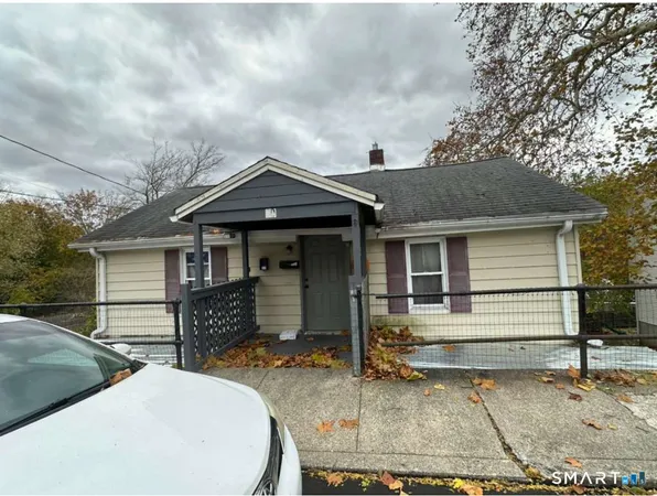 $1,625 | 90 Aetna Street, Naugatuck, CT 06770