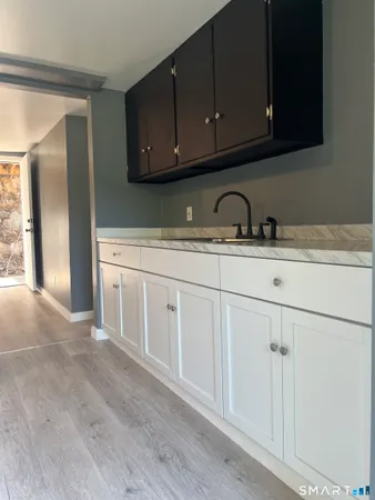 $1,750 | 90 Aetna Street, Naugatuck, CT 06770