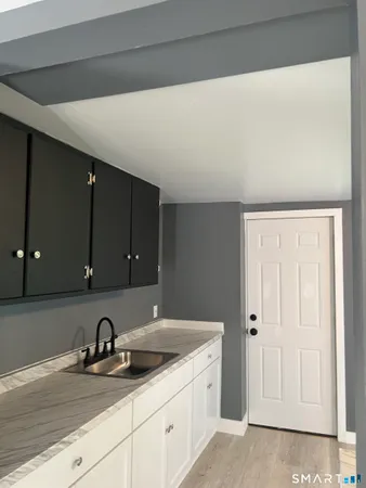 $1,750 | 90 Aetna Street, Naugatuck, CT 06770