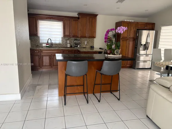 $3,500 | 3103 West 70th Street, Hialeah, FL 33018