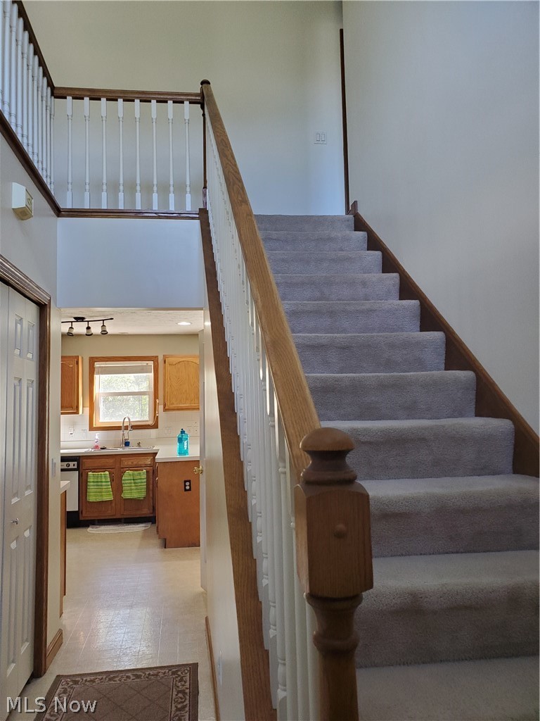 231 Root Road Lorain, OH 44052 - Photo 2 of 33 Gallery Image 2