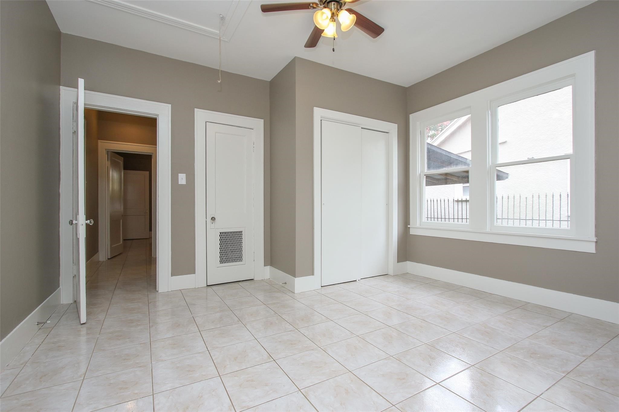 1127 Walling Street Houston, TX 77009 - Photo 20 of 23 a view of an empty room with a window