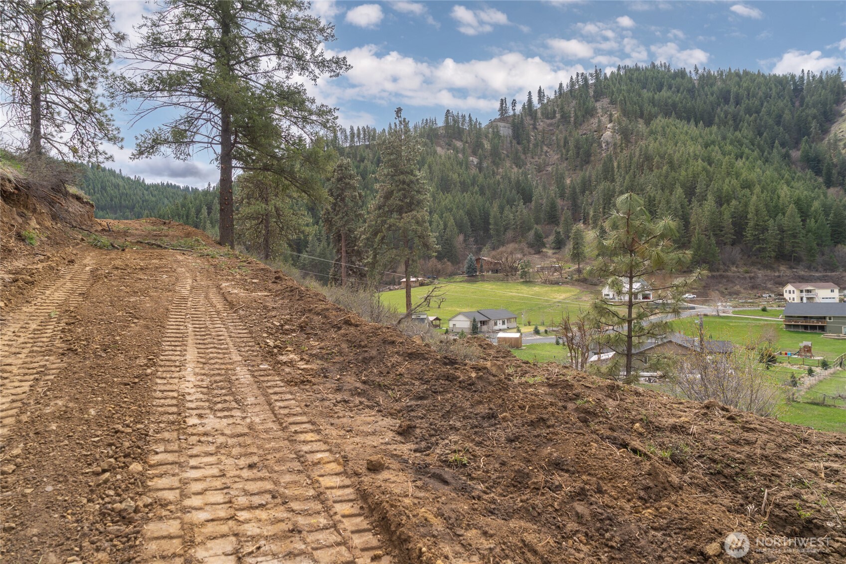 4681 Brisky Canyon Road Cashmere, WA 98815 - Photo 2 of 21
