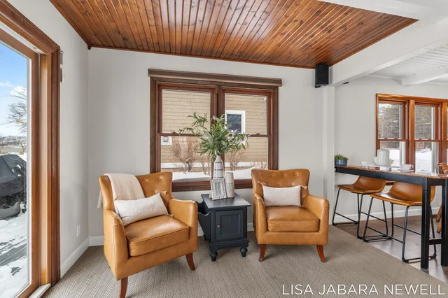 $1,249,900 | 1738 Waukazoo Drive, Holland, MI 49424