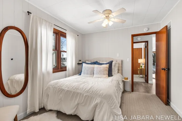 $1,249,900 | 1738 Waukazoo Drive, Holland, MI 49424