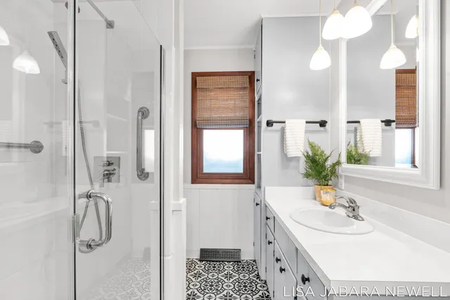 $1,249,900 | 1738 Waukazoo Drive, Holland, MI 49424