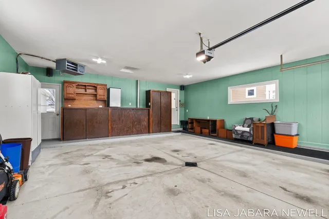 $1,249,900 | 1738 Waukazoo Drive, Holland, MI 49424