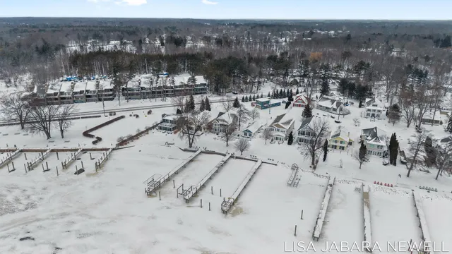 $1,249,900 | 1738 Waukazoo Drive, Holland, MI 49424