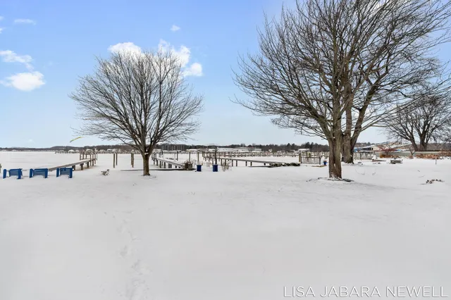 $1,249,900 | 1738 Waukazoo Drive, Holland, MI 49424