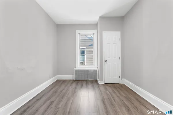 $2,500 | 394 Gregory Street, Unit 4, Bridgeport, CT 06604