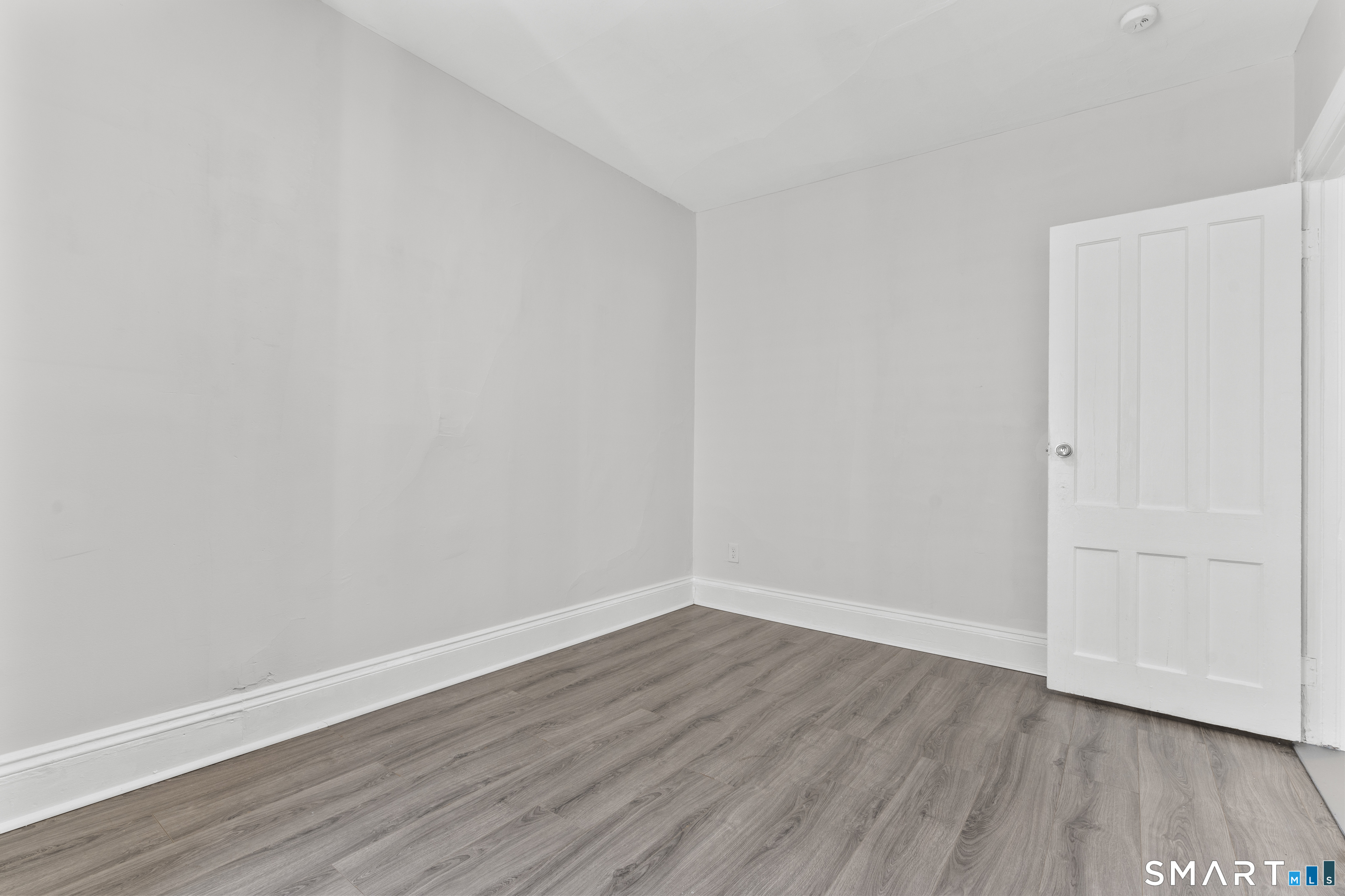 394 Gregory Street, Unit 4 Bridgeport, CT 06604 - Photo 13 of 24