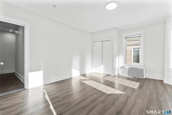 $2,500 | 394 Gregory Street, Unit 4, Bridgeport, CT 06604