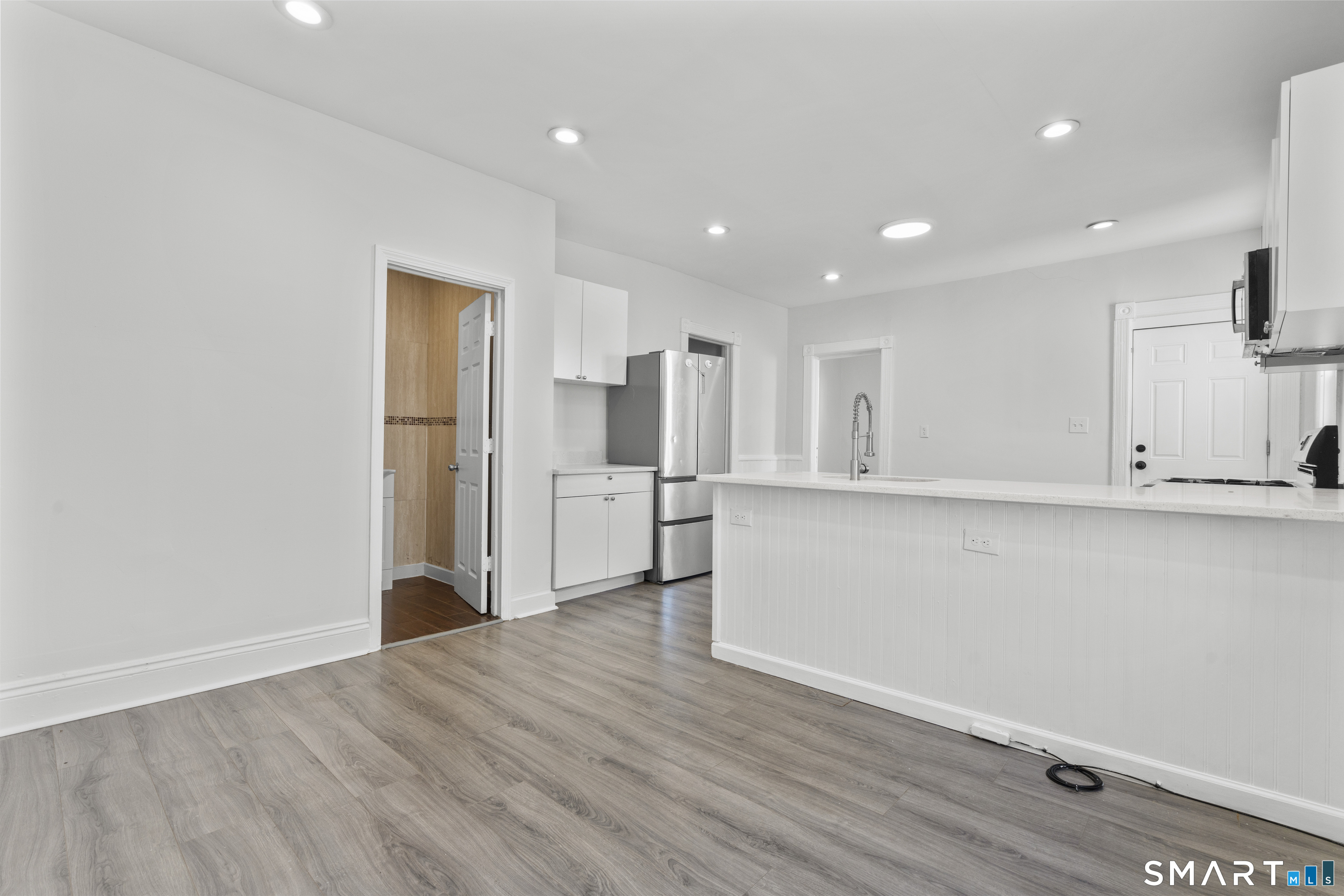 394 Gregory Street, Unit 4 Bridgeport, CT 06604 - Photo 6 of 24